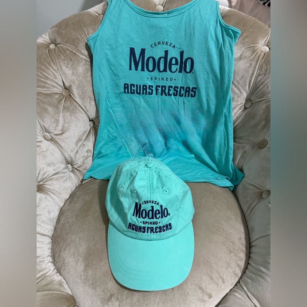 Modelo Tank Top and Cap Set